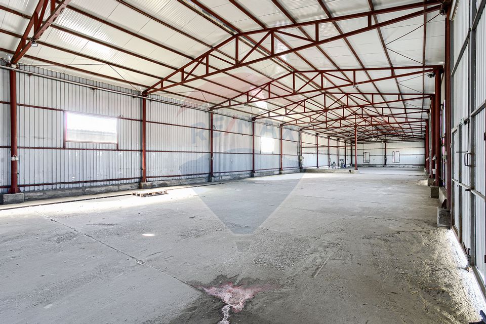 Spațiu industrial de 660 m² + teren 2500 m²  de închiriat