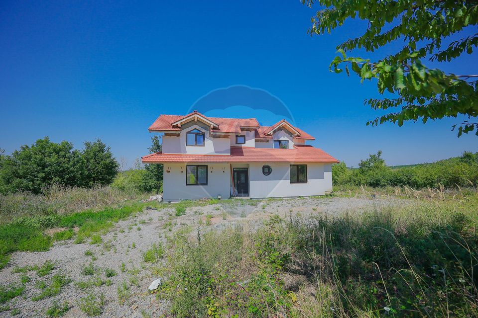 De vânzare casă cu un proiect deosebit, la roșu , Str. Gheorghe Doja