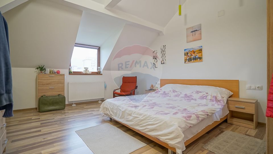 Casa multifunctionala, locuinta si destinatie comerciala Scriitorilor