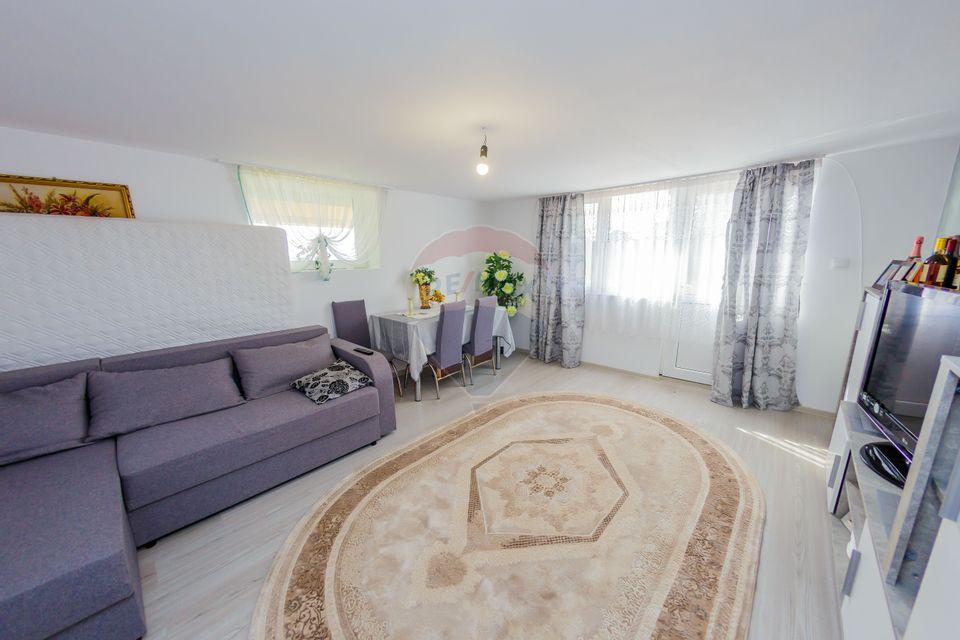 Casă nouă de vânzare