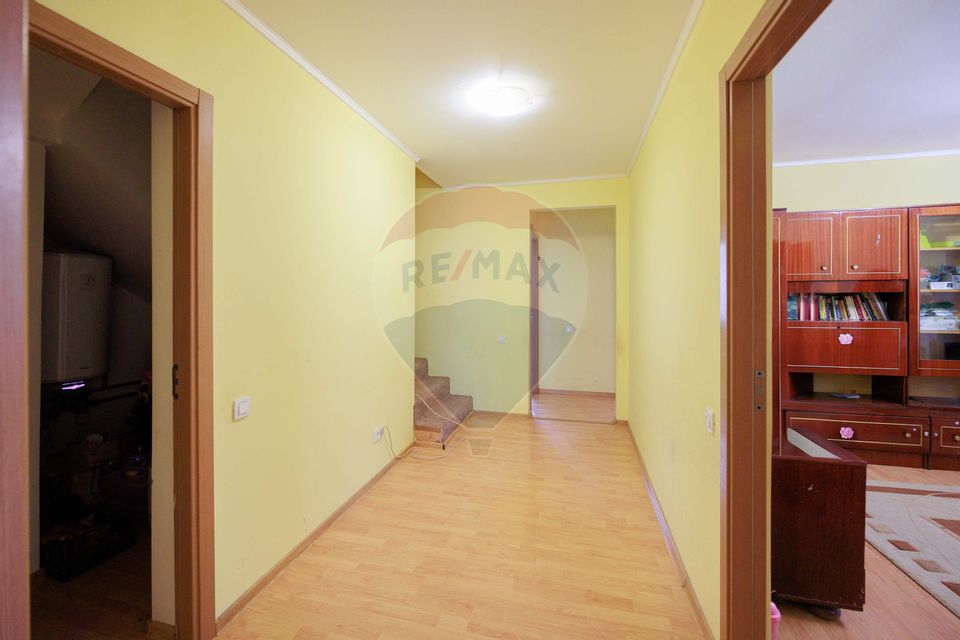 5 room House / Villa for sale, Lotus area