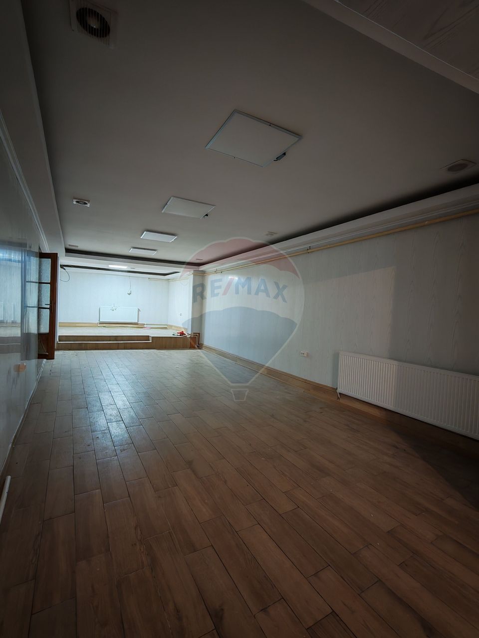 200sq.m Commercial Space for rent, Valea Rosie area