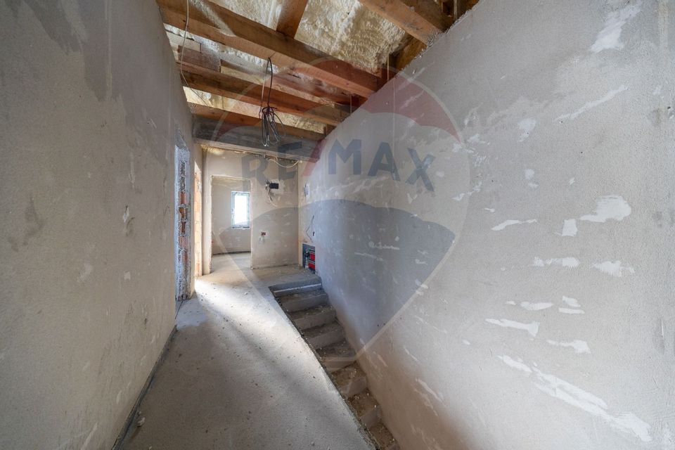 8 room House / Villa for sale