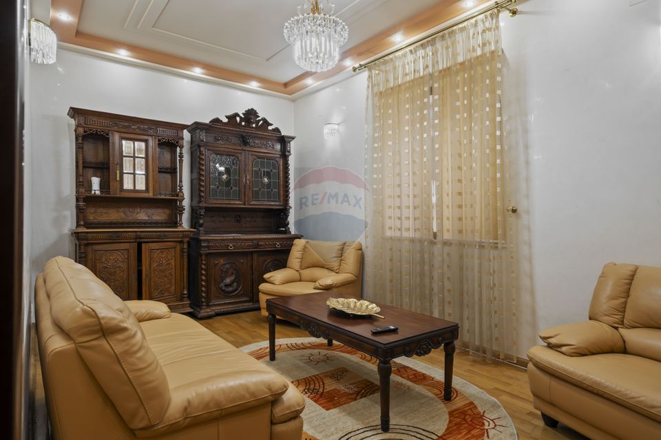 Casă / Vilă cu 6 camere de închiriat în zona Nord