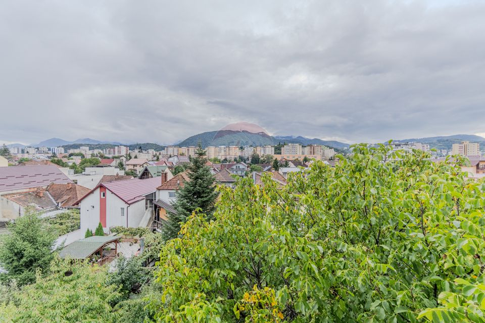 Cladire de 902 mp utili de vânzare, zona Grivitei - DN 13, COMISION 0