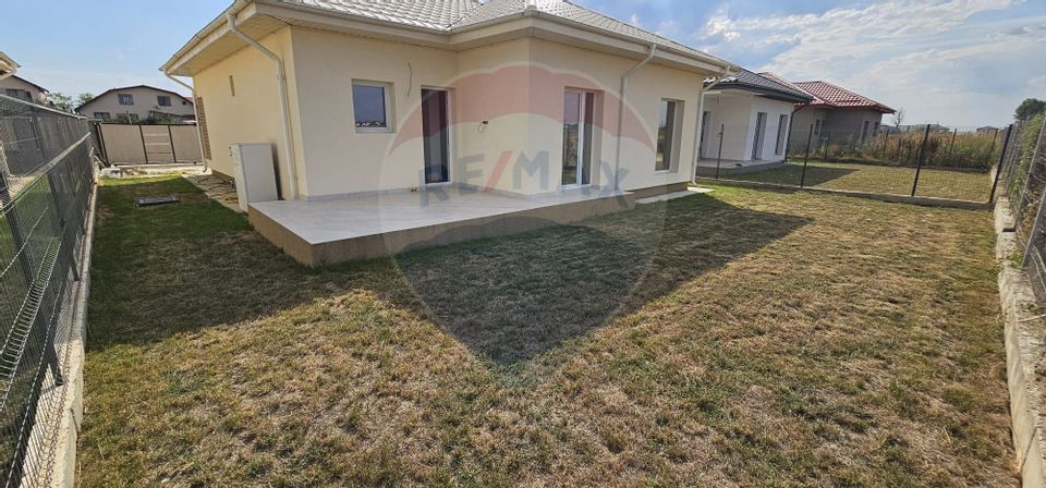 4 room House / Villa for sale
