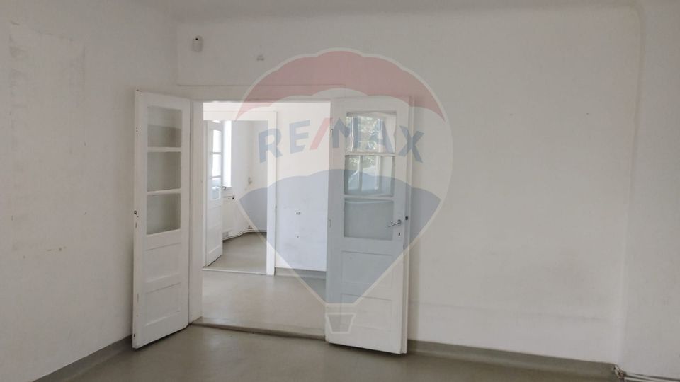 Casă cu 2 camere de închiriat în Gheorgheni