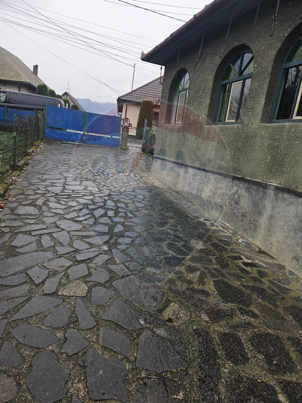 Casă / Vilă cu 4 camere de vânzare