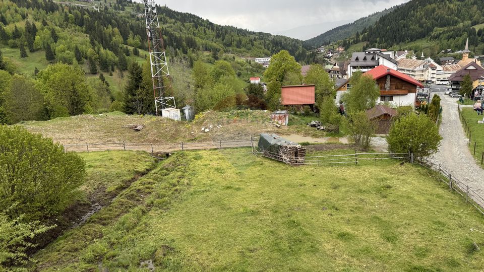 Land 2,770sqm Borsa / Strada Bradet