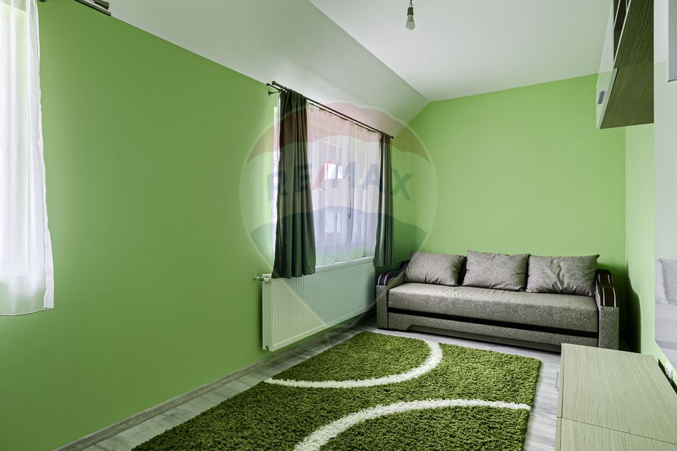 Casă de închiriat în cartierul Athena, zona 6 Vânători