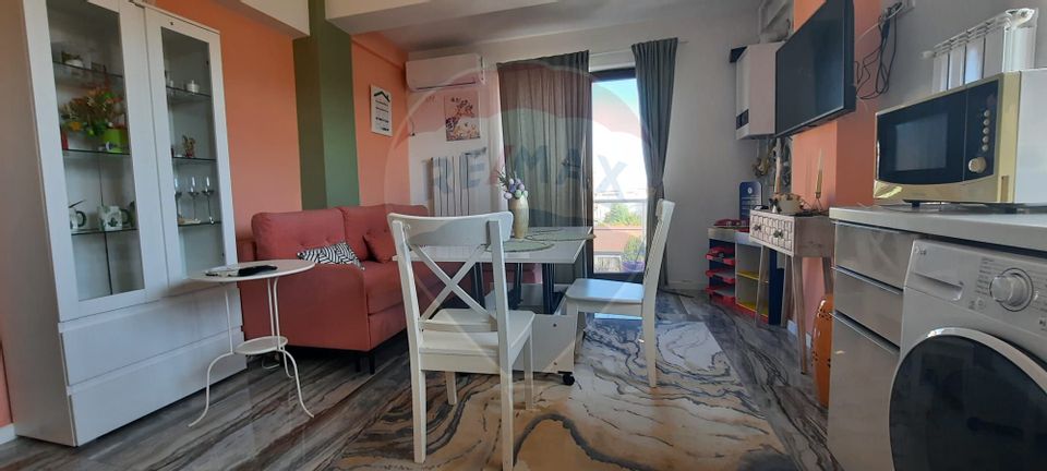 Apartament cu 3 camere de închiriat în zona Metro 1