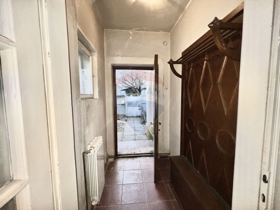 3 room House / Villa for sale, Pieptanari area