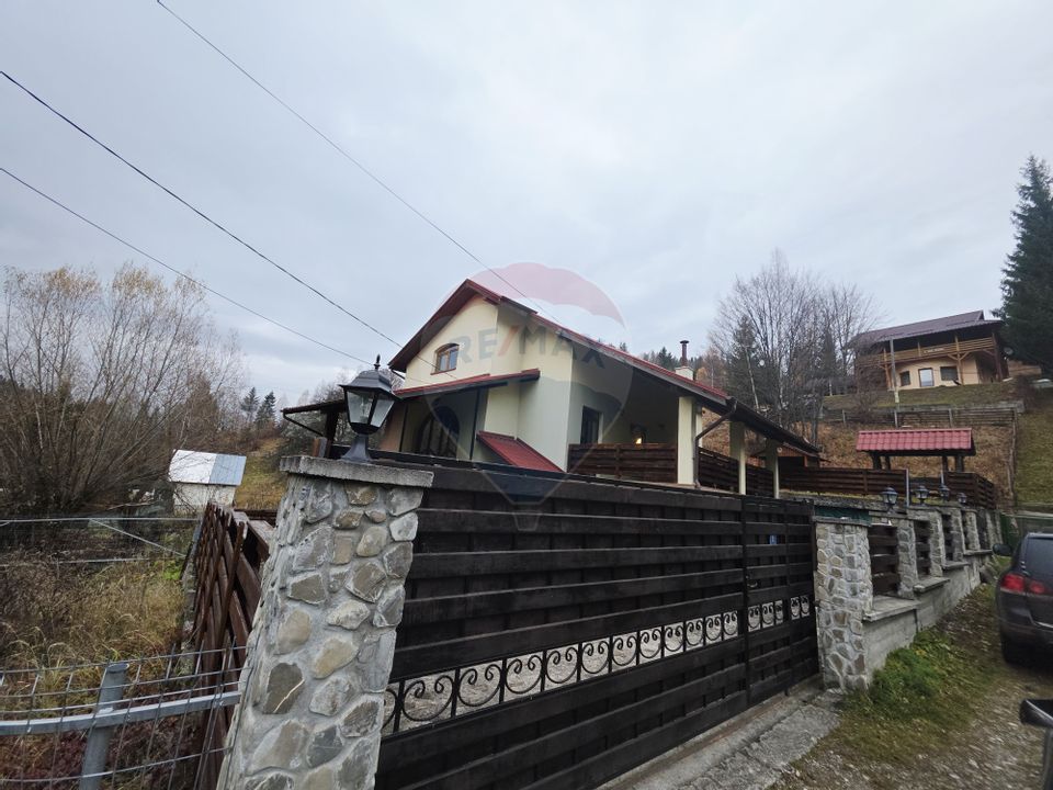 Casa /Vila de vanzare in Durau