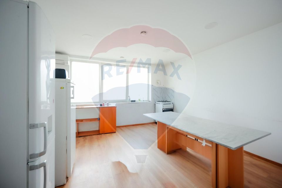 1,249.08sq.m Industrial Space for sale, Exterior Vest area