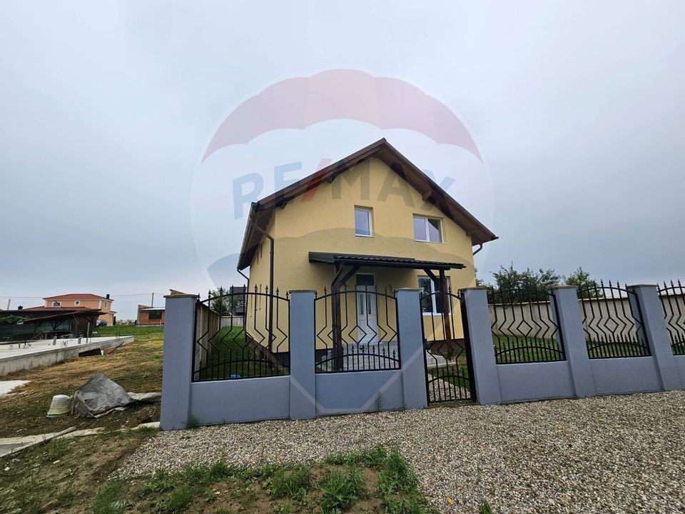 5 room House / Villa for sale