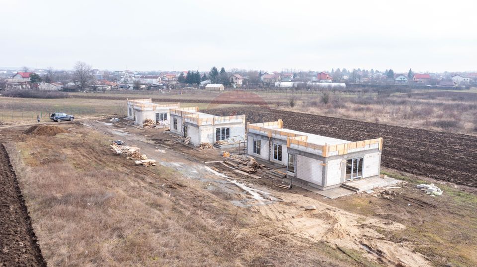 Case noi de vânzare în Săbăreni –3 camere, eficiență și confort modern