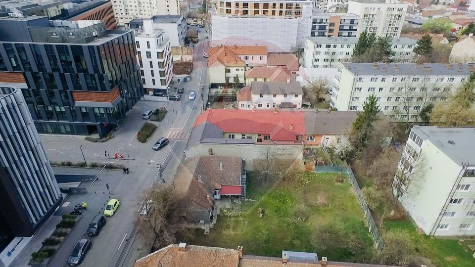 Teren de vanzare in zona Centrala