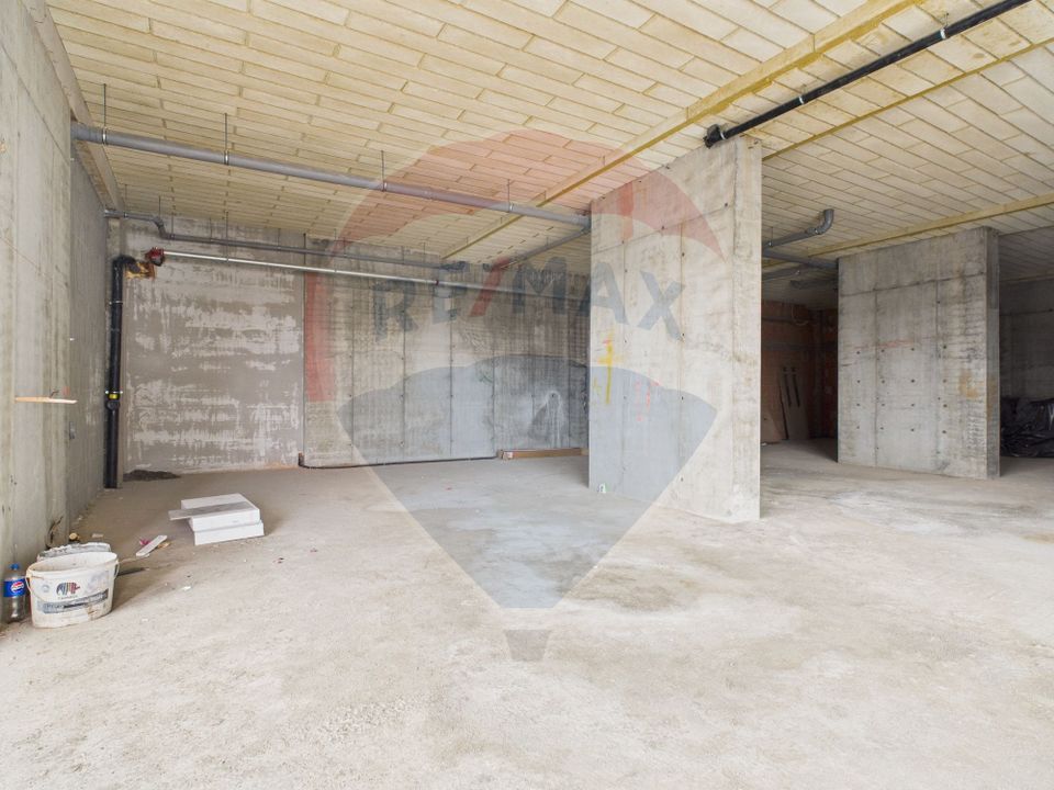 184.7sq.m Commercial Space for rent, Nord area