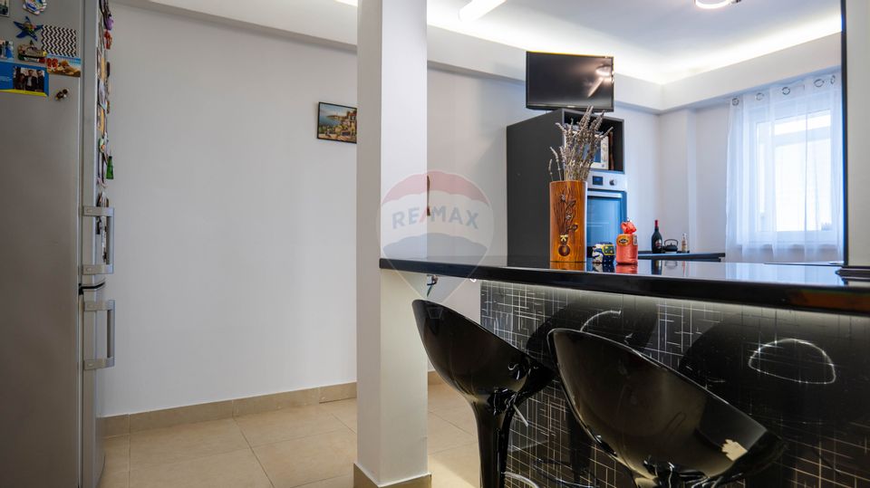 Vanzare apartament 2 camere,  renovat, zona Titan - Parcul Teilor