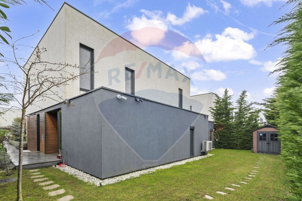 6 room House / Villa for sale