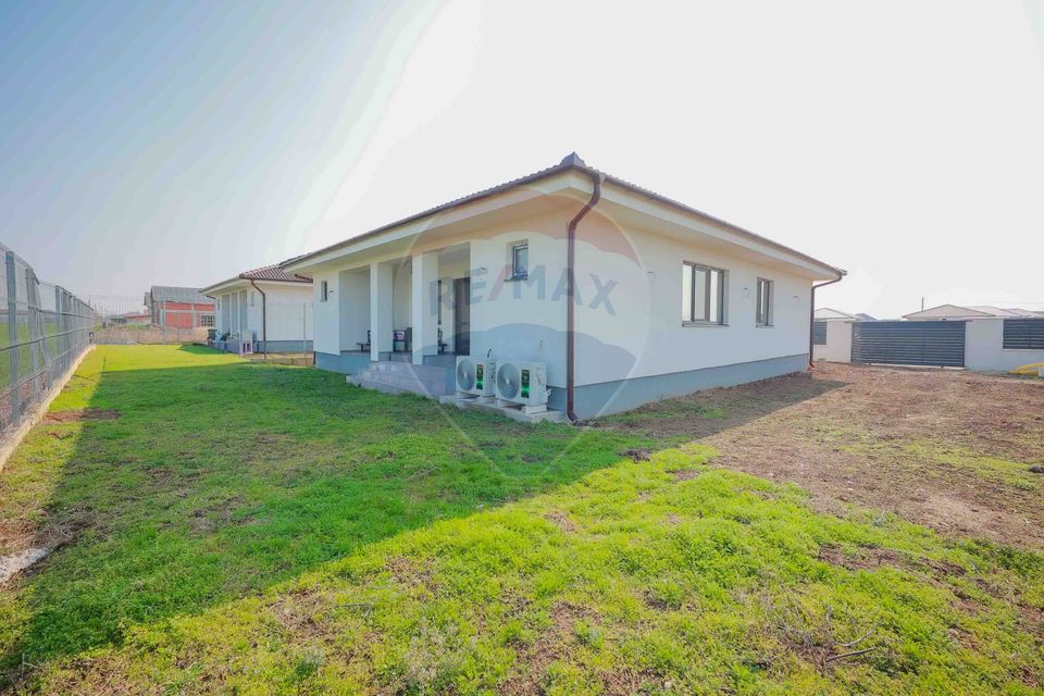 Casă de vânzare cu 3 dormitoare, Livada de Bihor