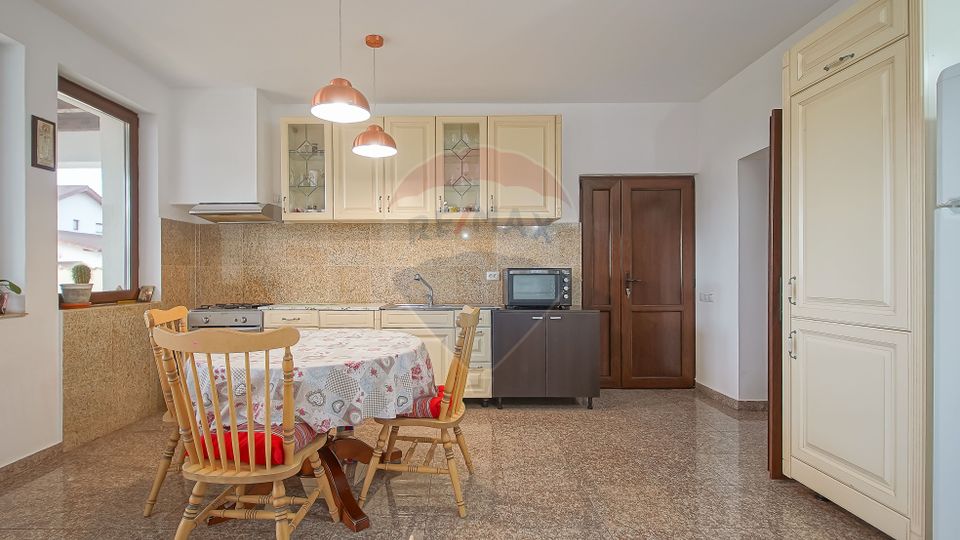 Casă single pe un nivel, construcție premium–Cartier Izvor, Tărlungeni