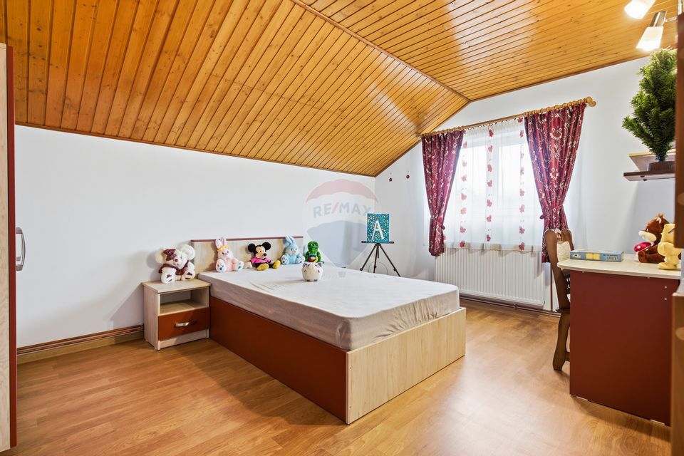 5 room House / Villa for sale