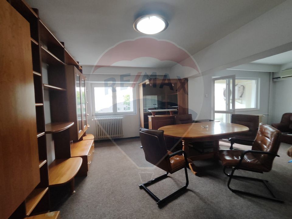 Apartament cu 3 camere de închiriat Stefan cel Mare