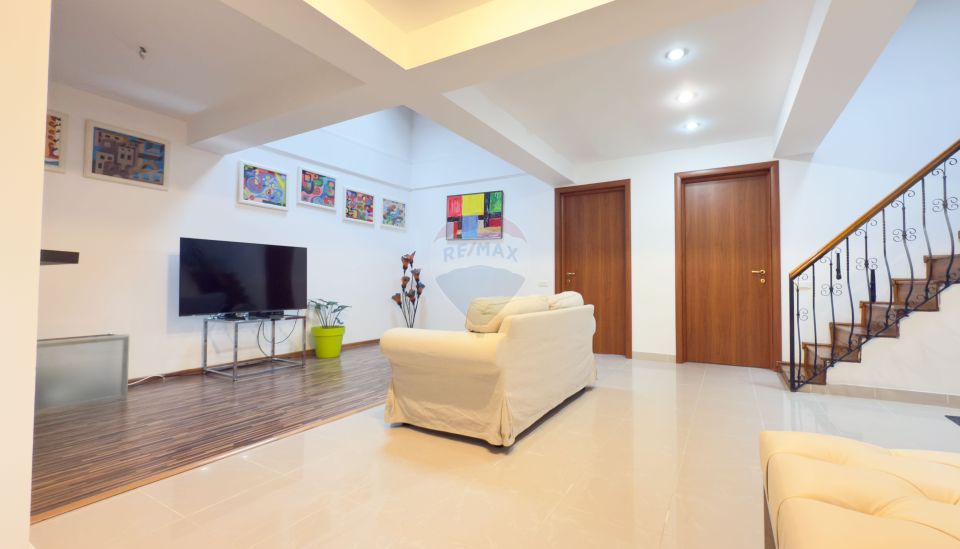 9 room House / Villa for sale