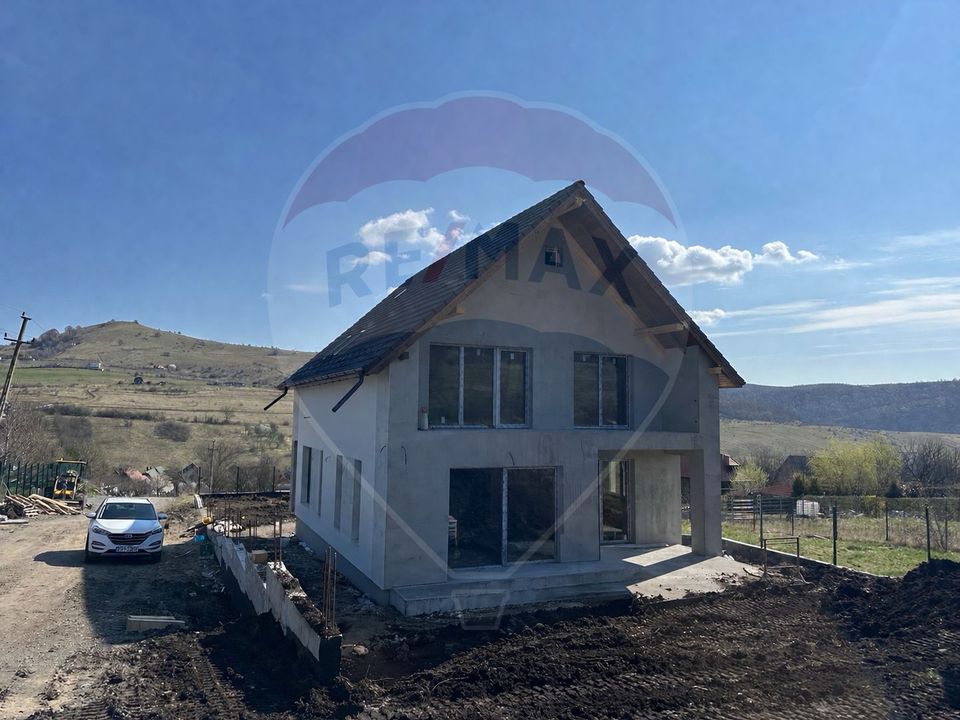NOU! Casa individuala de vanzare in Salicea! 145 MP, 900 MP Teren