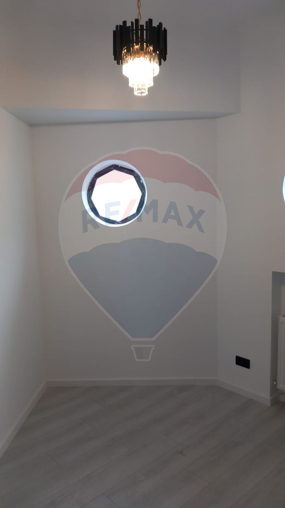 INCHIRIERE Apartament cu 3 camere in zona Dacia