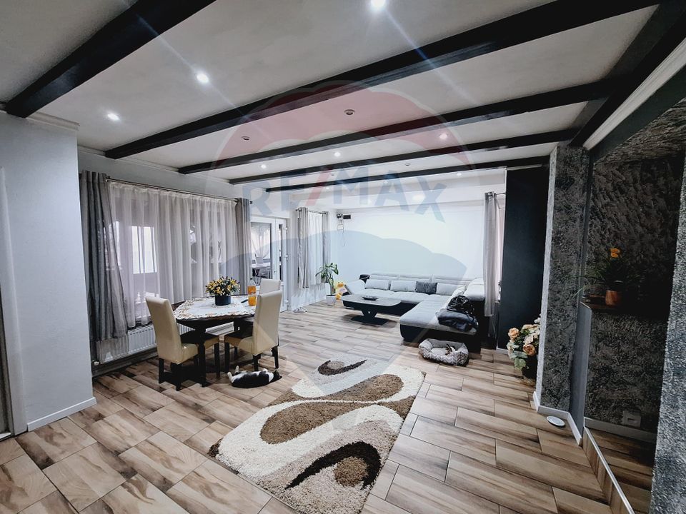 Casă cu 3 camere de vânzare in Hidiselu de Sus