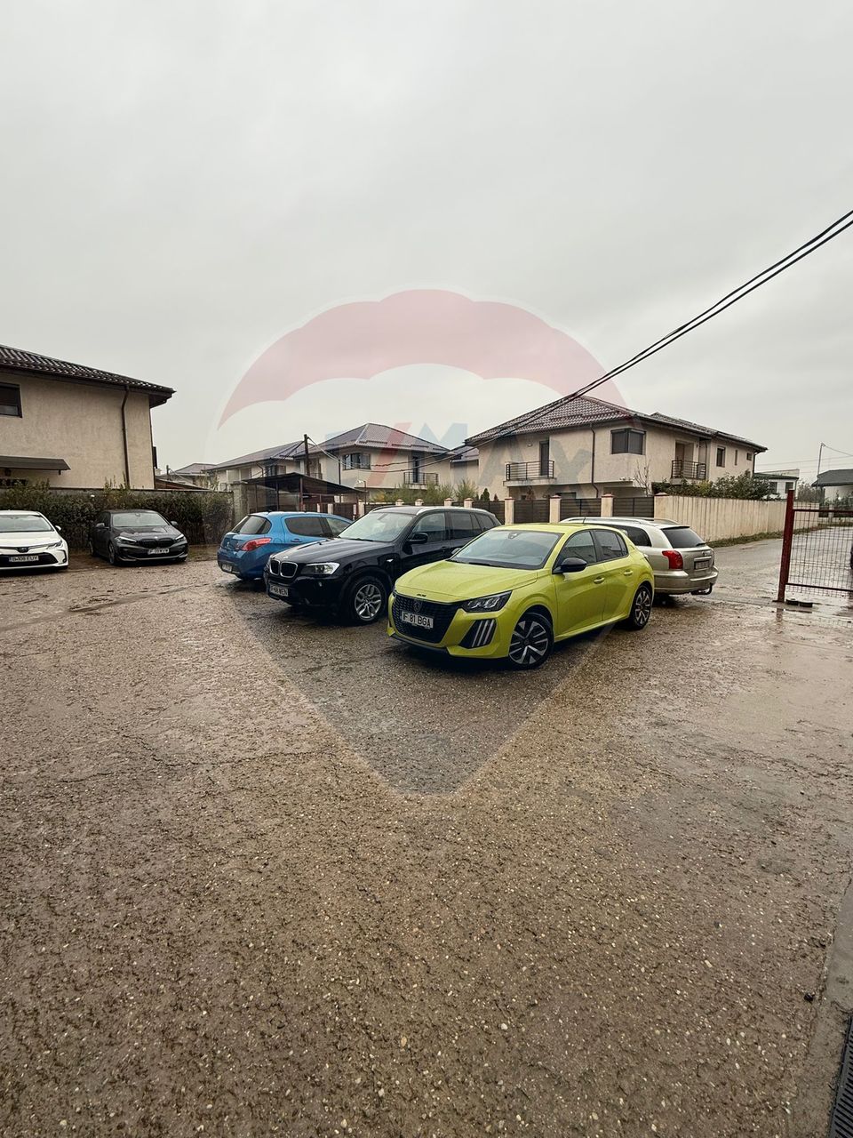 VANZARE Apartament cu 3 camere in zona Voluntari