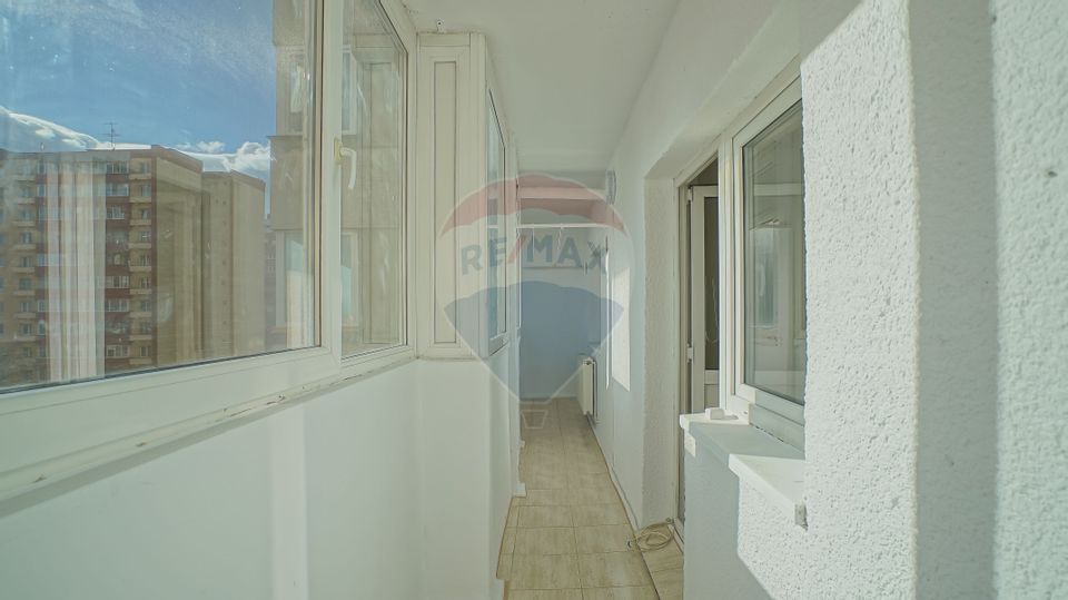 Apartament cu 3 camere de închiriat în zona Gării!