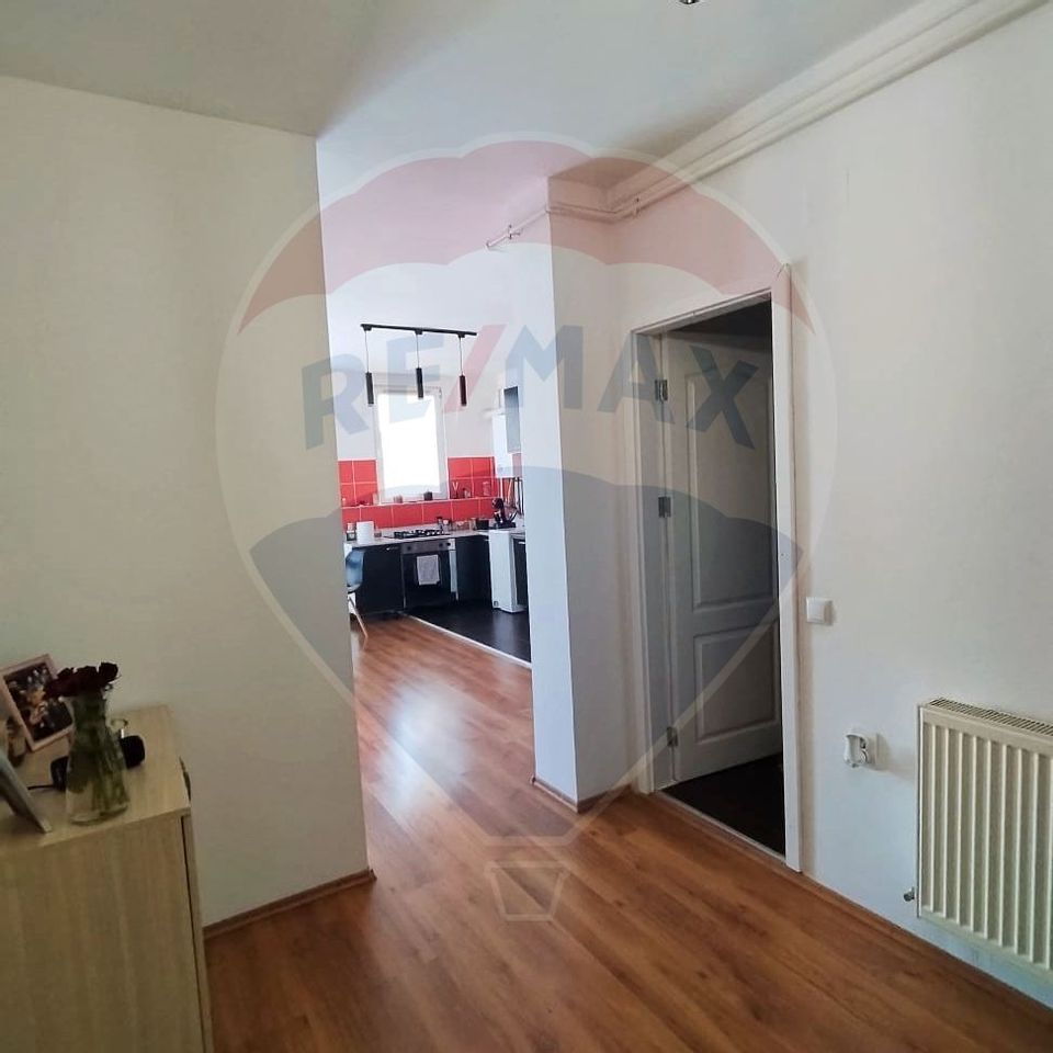 Apartament  de vanzare 2 camere,  zona Spitalul de Urgenta  Floresti