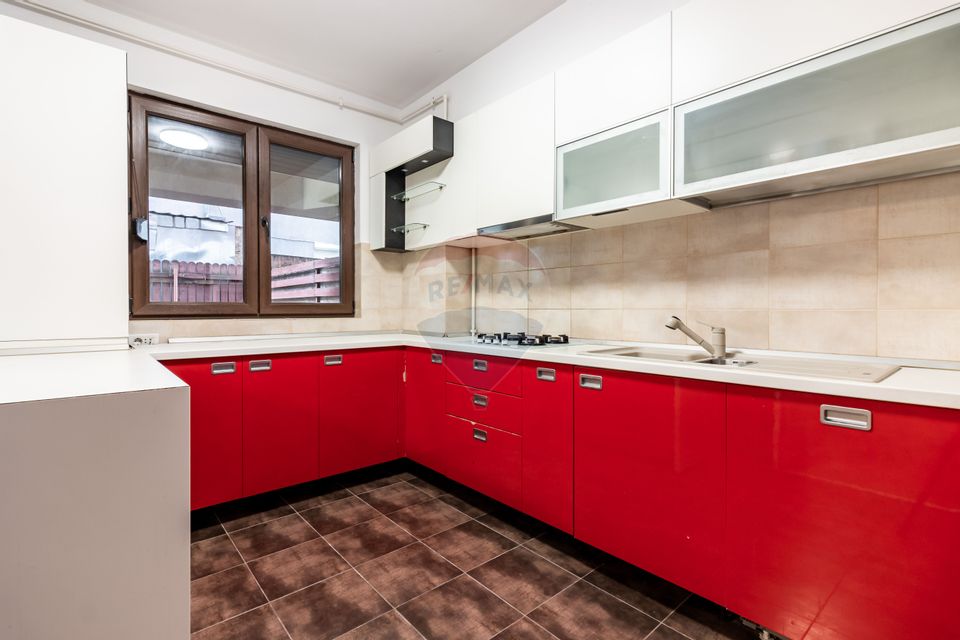 Apartament cu 4 camere si gradina proprie de vanzare/ str.  Amurgului