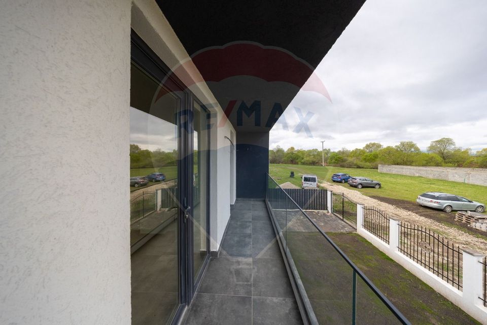 Vila moderna cu 4 camere,  P+E - teren 501 mp