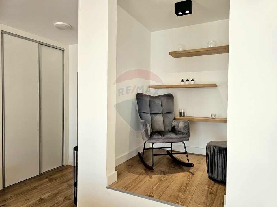 Penthouse superb cu 4 camere de închiriat în zona Andrei Muresanu