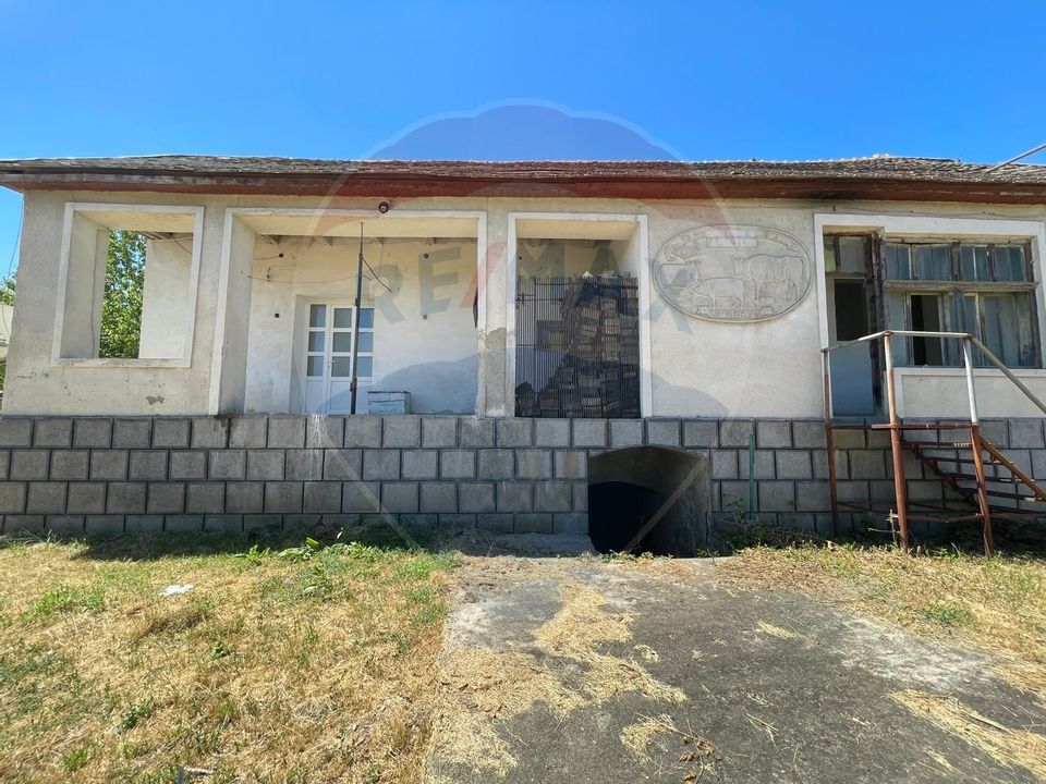 7,122sq.m Industrial Space for sale, Exterior Sud area