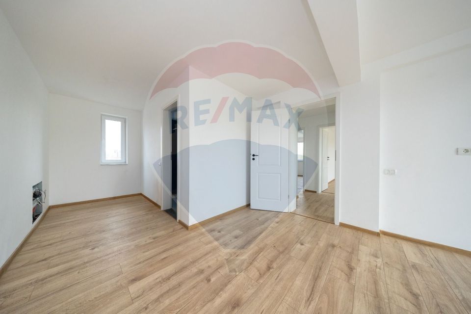 Vila moderna cu 4 camere,  P+E - teren 501 mp