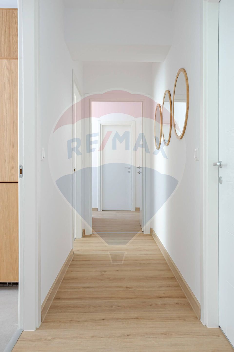 Apartament cu 3 camere de vânzare în zona Theodor Pallady