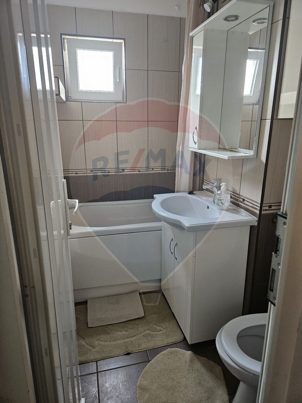 Apartament 3 camere de inchiriat/ Aurel Vlaicu