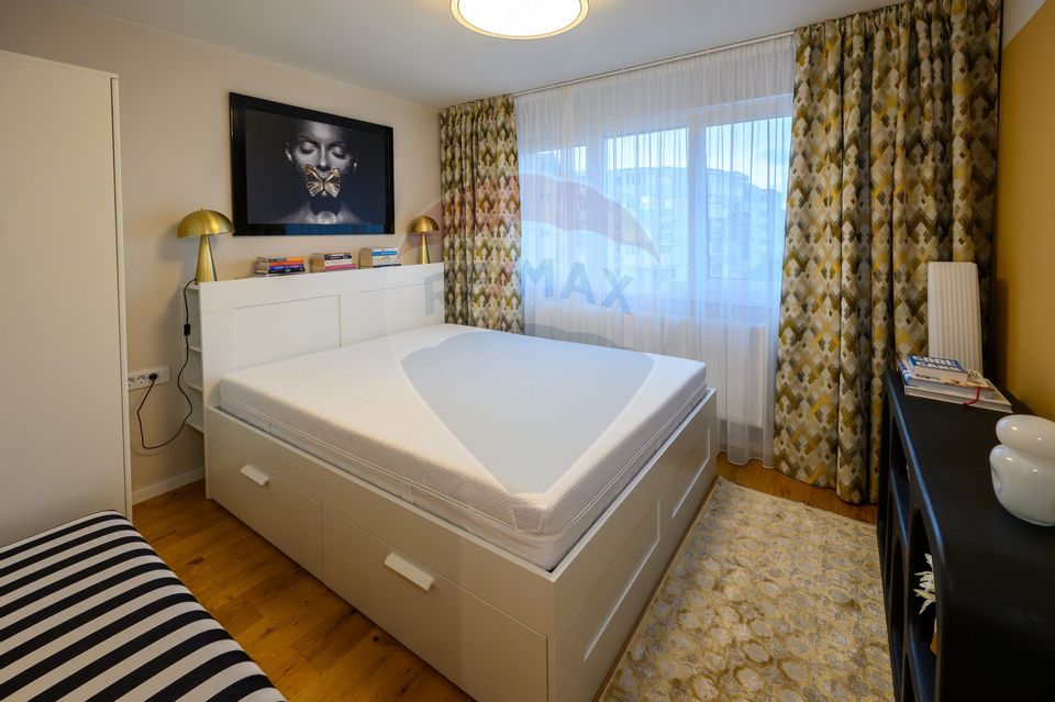 Apartament renovat, modern, cu 3 camere, de vânzare în Grigorescu