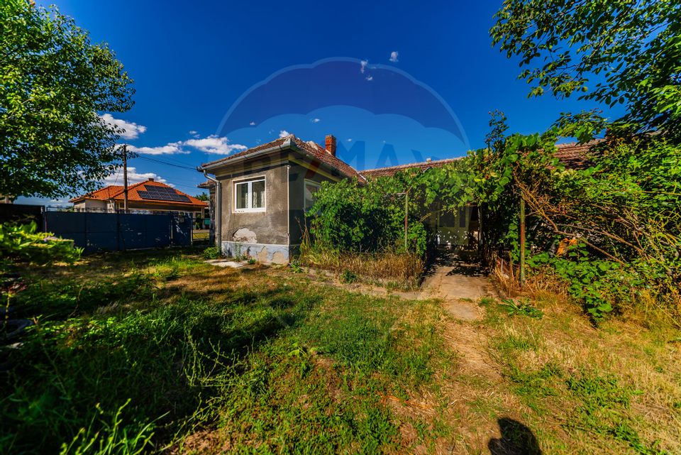 Casă+teren 2880 mp de vanzare in Tipar la 12 km de Chisineu Cris