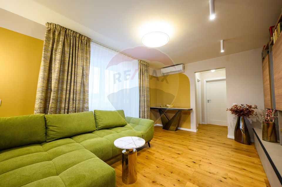 Apartament renovat, modern, cu 3 camere, de vânzare în Grigorescu