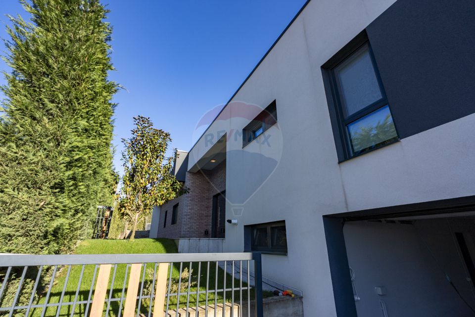 5 room House / Villa for sale, Dealuri Oradea area