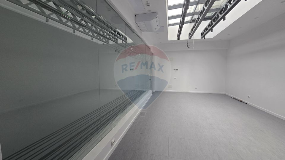 Office space for rent in P-ta Mihai Viteazul area, Commission 0