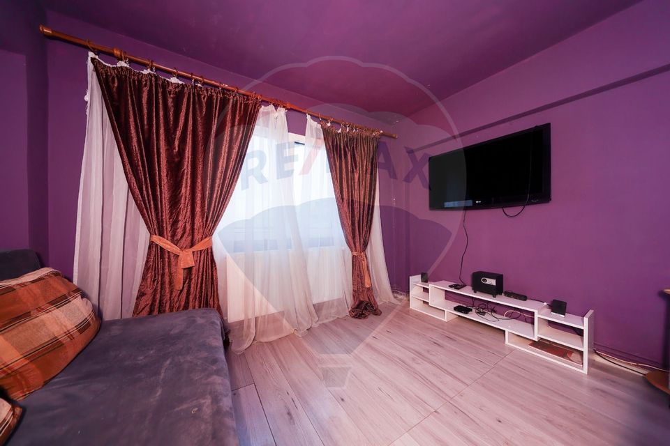 Apartament decomandat de vânzare în zona Tractorul