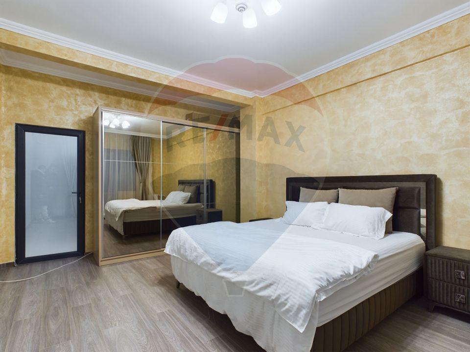 Central apartment, 3 rooms, 2 bathrooms, –completely renovated, modern