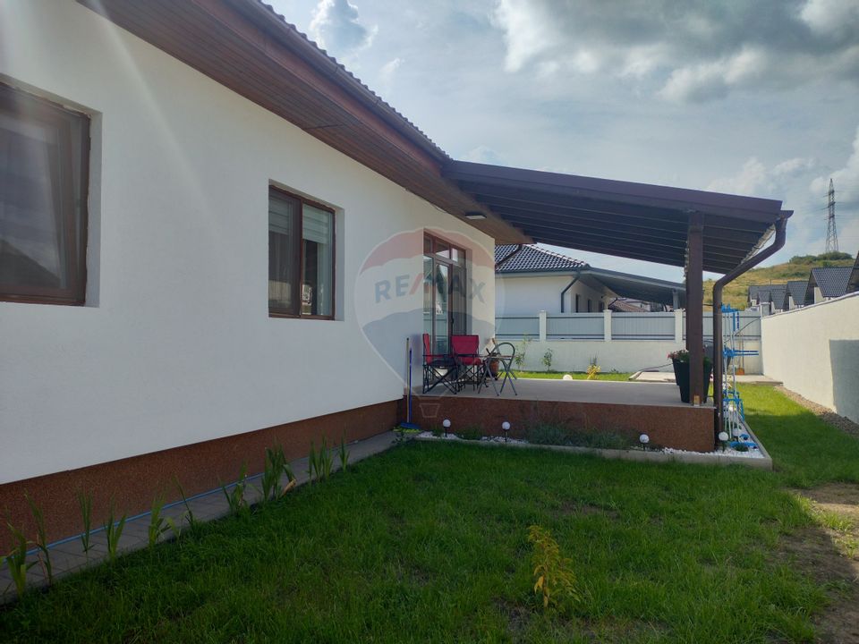 Casă cu 4 camere pe un singur nivel -Targu Mures (Sancraiu de Mures)